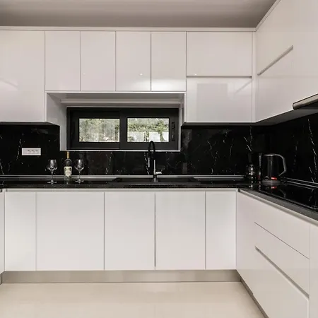 Willa Valentino Luxury Plános